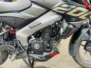 Bajaj Pulsar NS200 2025