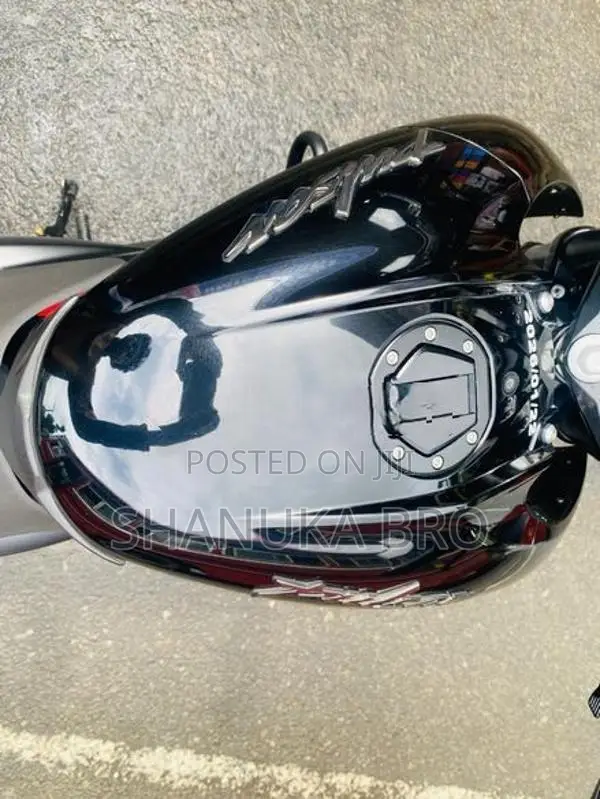 Bajaj Pulsar NS200 2025