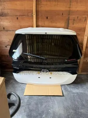 TOYOTA YARIS 210 DICKY DOOR COMPLETE