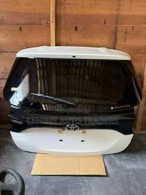 TOYOTA YARIS 210 DICKY DOOR COMPLETE