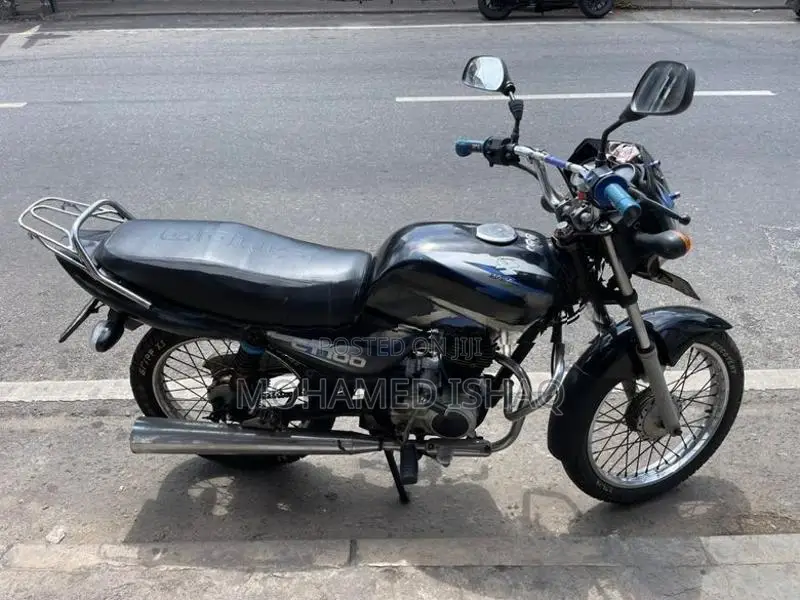 Bajaj CT100 2005