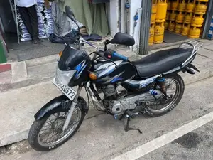 Bajaj CT100 2005