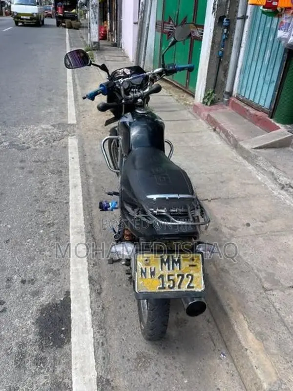Bajaj CT100 2005
