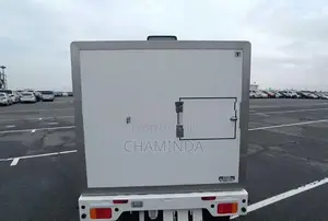 Suzuki Carry Freezer Truck 2025