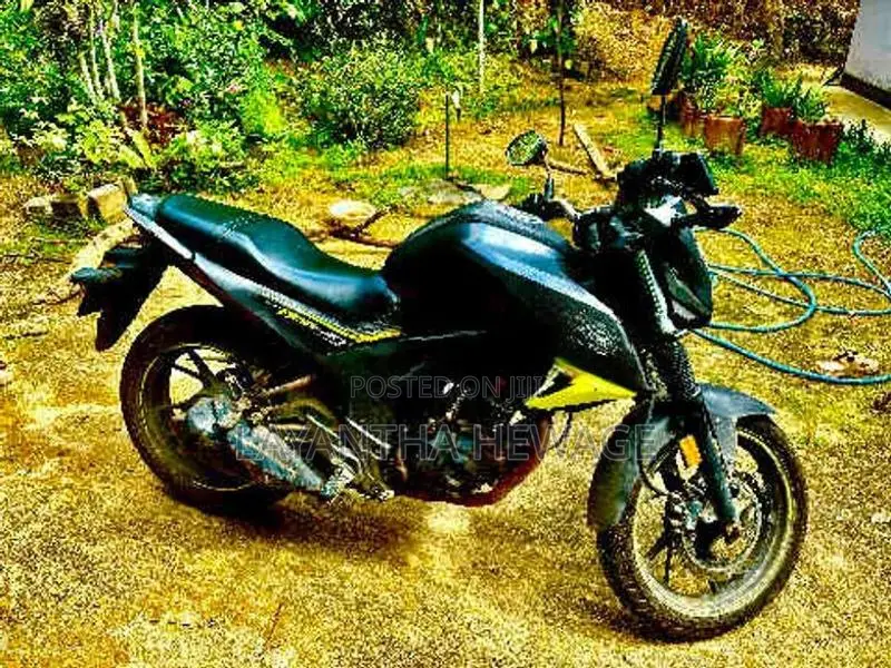 Honda CB Hornet 2018