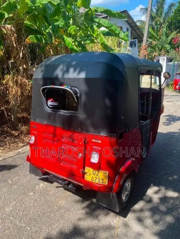 Bajaj RE 2009