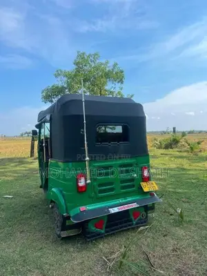 Bajaj RE 2016