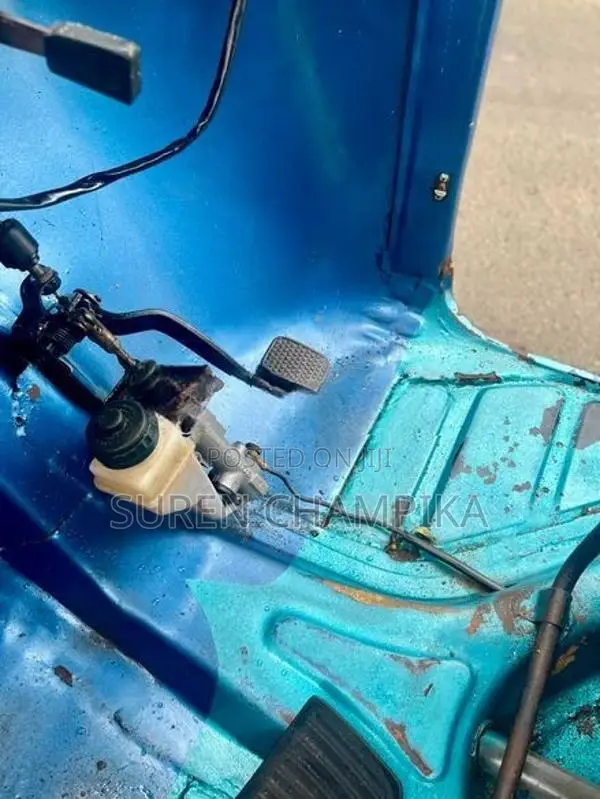 Bajaj RE 1993