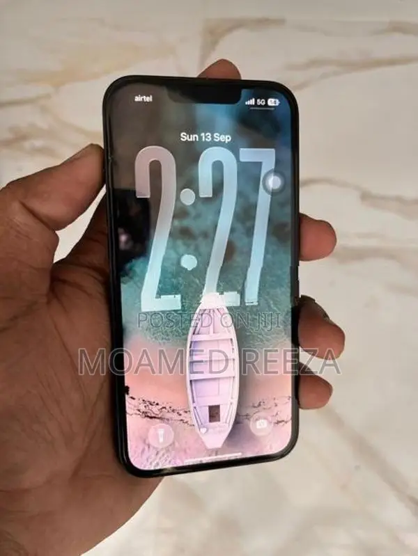 Apple iPhone 13 (Used)