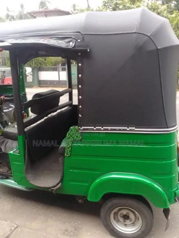 Bajaj RE 2013