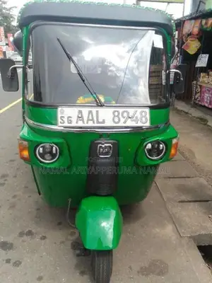 Bajaj RE 2013