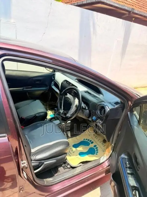 Toyota Aqua 2014