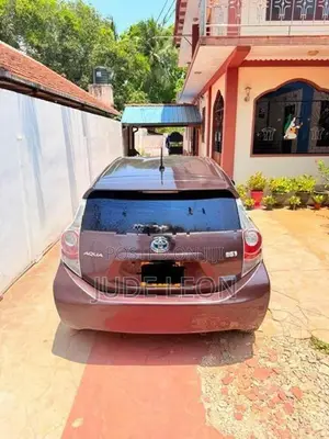 Toyota Aqua 2014