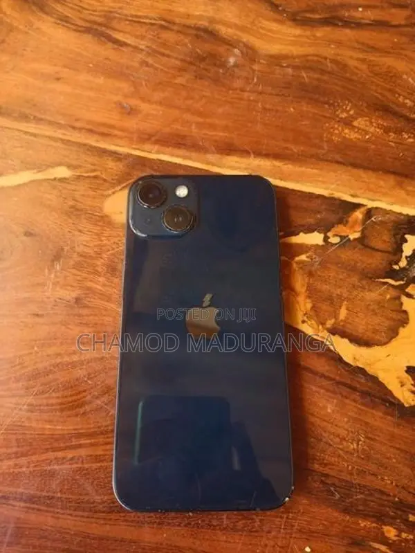 Apple iPhone 13 (Used)