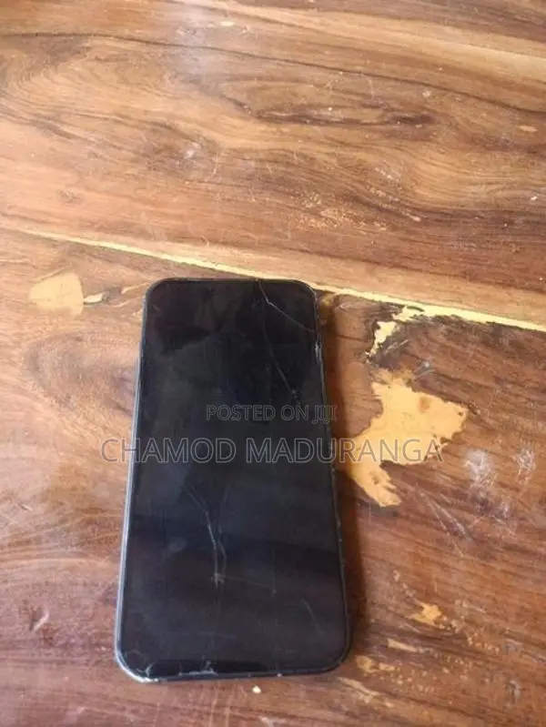 Apple iPhone 13 (Used)