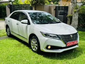 Toyota Premio G Superior 2018