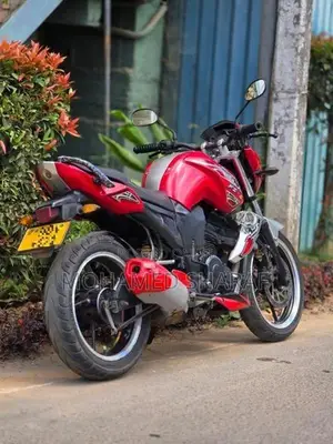 Yamaha FZ S 2014