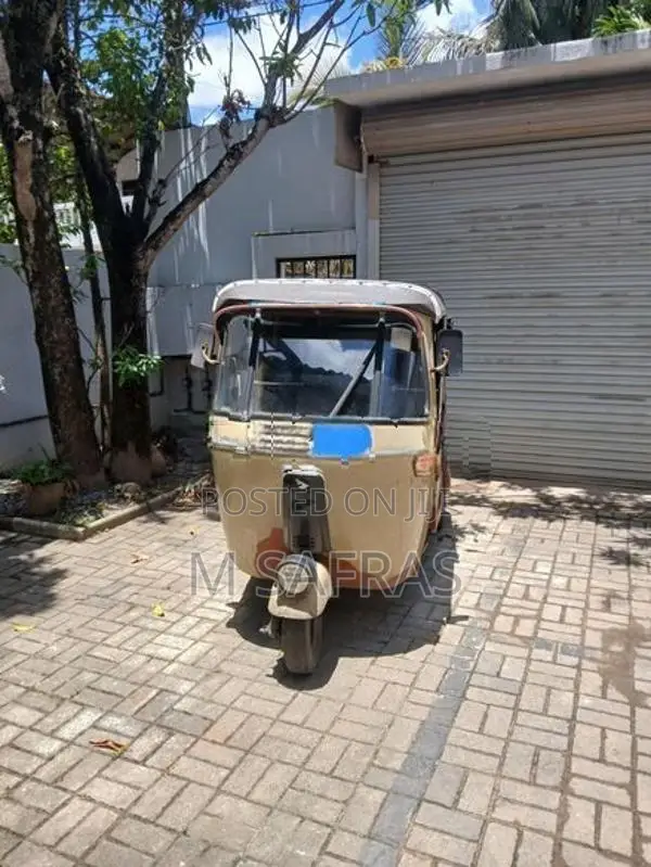 Bajaj RE 1996