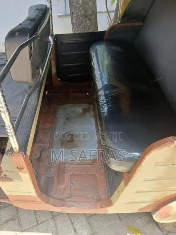 Bajaj RE 1996