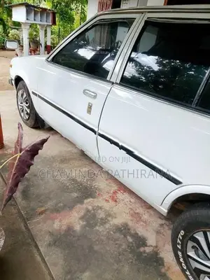 Nissan Sunny 1983