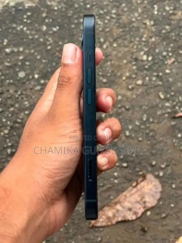 Apple iPhone 14 (Used)