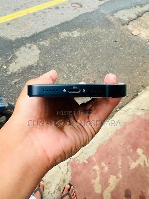 Apple iPhone 14 (Used)