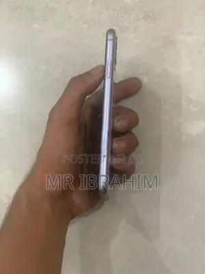 Apple iPhone 11 (Used)