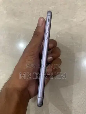 Apple iPhone 11 (Used)