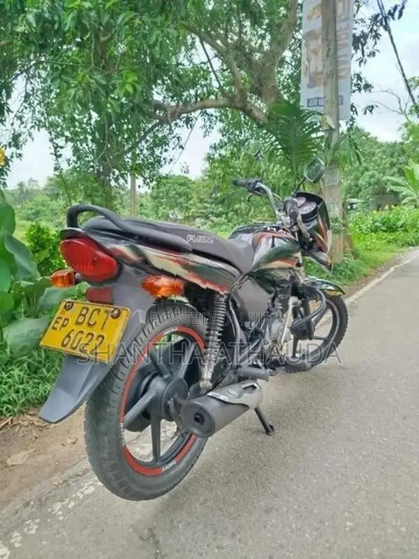Bajaj Platina 100 2015