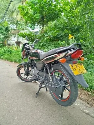 Bajaj Platina 100 2015