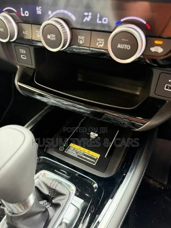 Honda Vezel Z Premium 10 SPEAKRS 2026