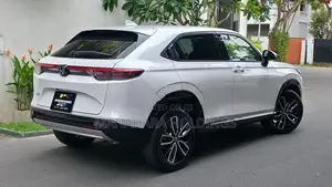 Honda Vezel Z Premium 10 🔊 2026