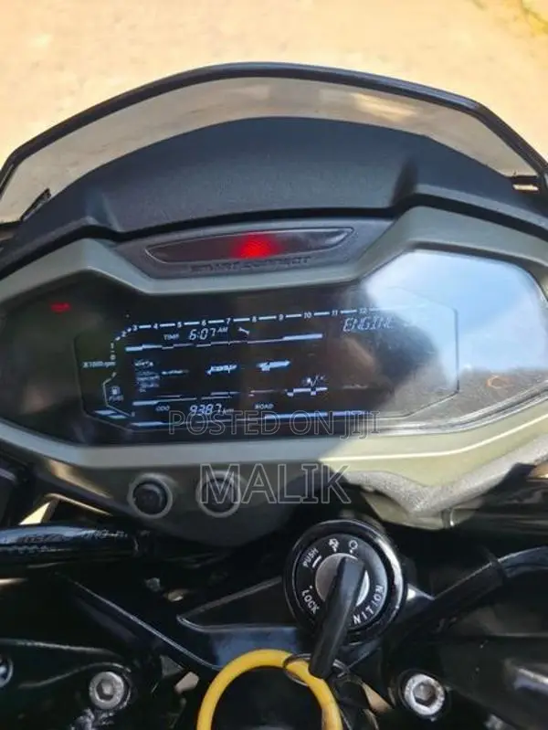 Bajaj Pulsar NS200 2025