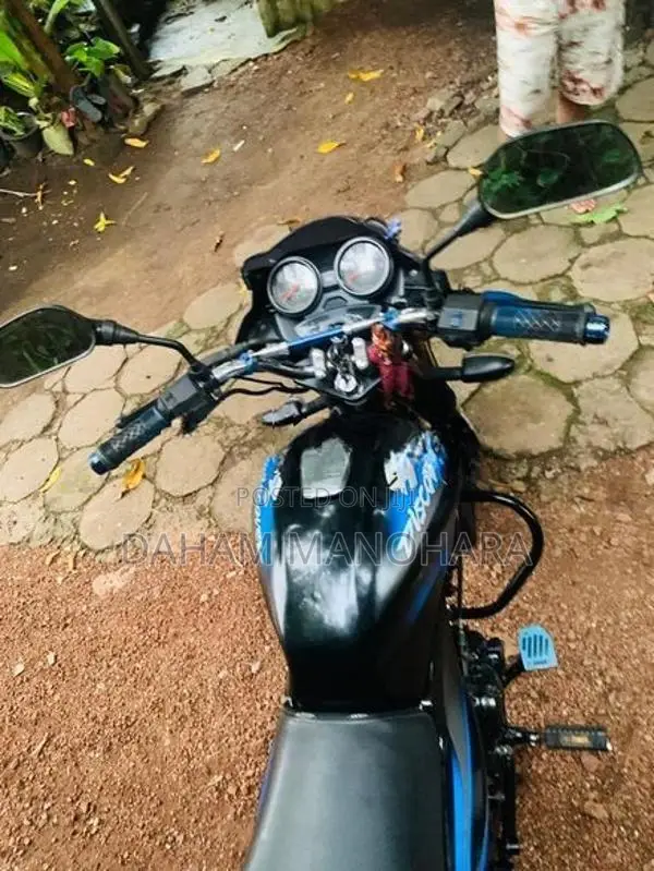 Bajaj Discover 2010