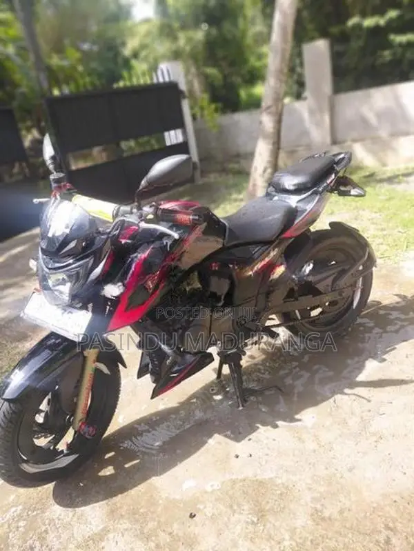 TVS Apache 2022