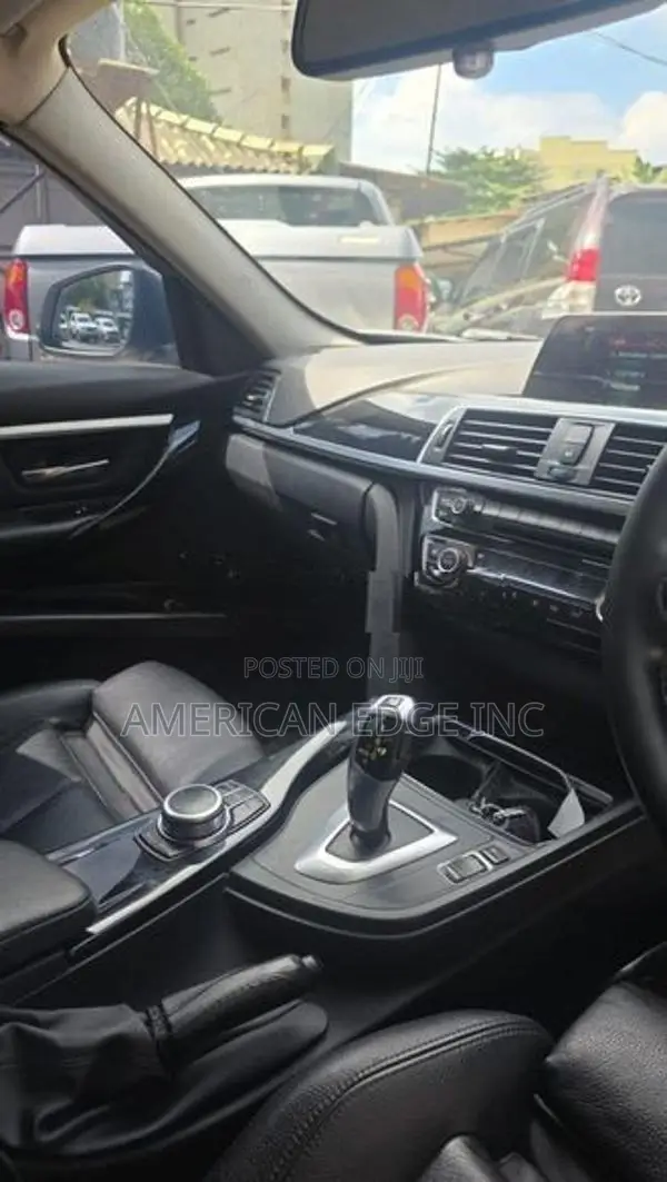 BMW 318i Shadow 2018