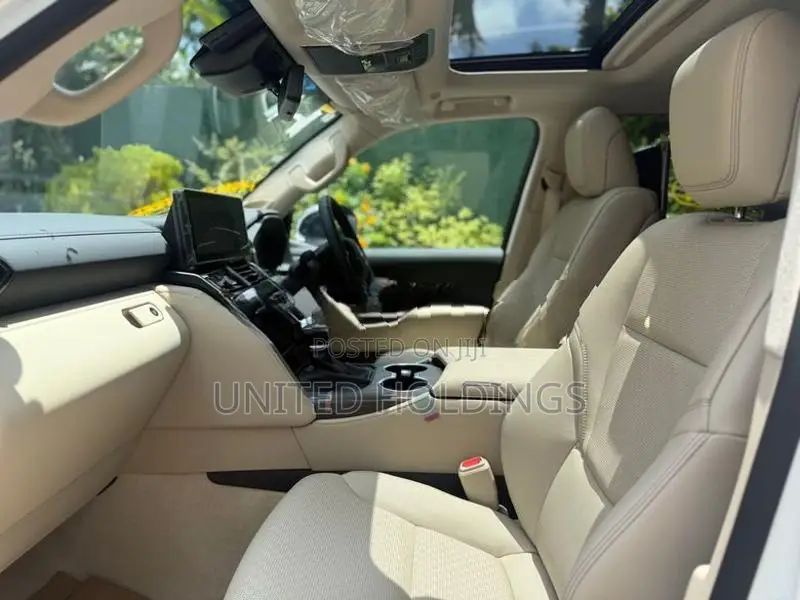 Toyota Land Cruiser Sahara LC300 ZX V6 2026