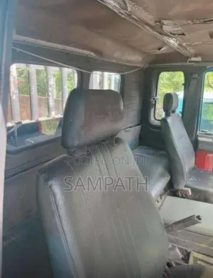Isuzu Forward Lorry Cabin for Lorry