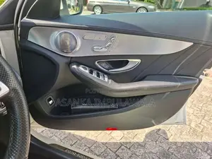 Mercedes-Benz C300 2015 Car (Used)