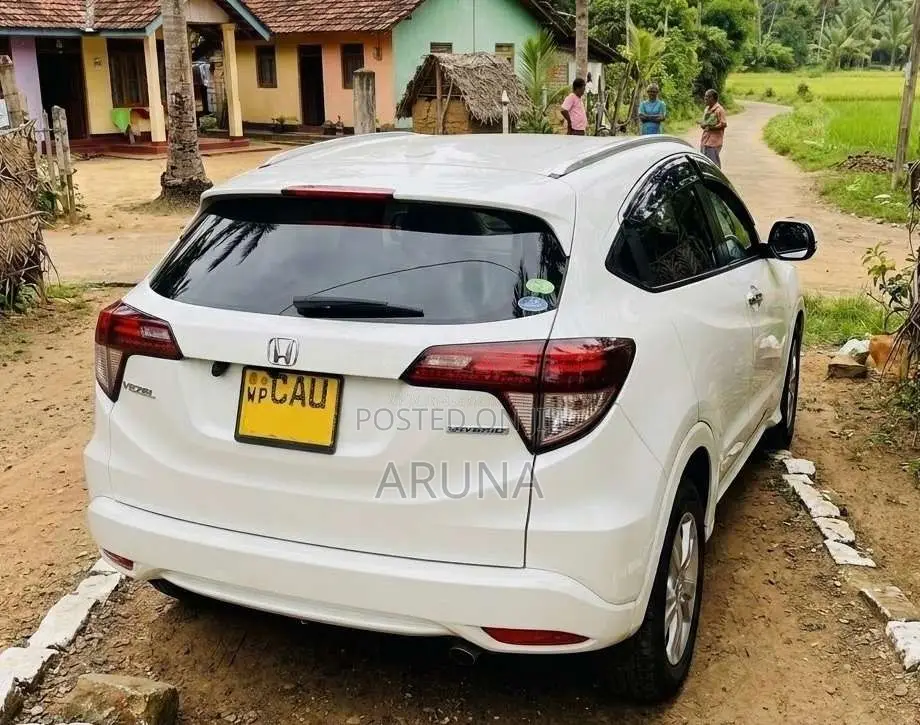 Honda Vezel 2016 SUV (Used)