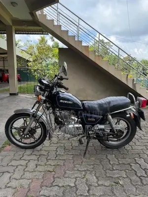 Suzuki GN125 2000 Motorbike (Used)