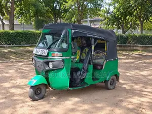 Bajaj RE 2 Stroke 2015 Three Wheel (Used)