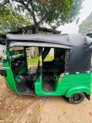 Bajaj RE 2 Stroke 2015 Three Wheel (Used)
