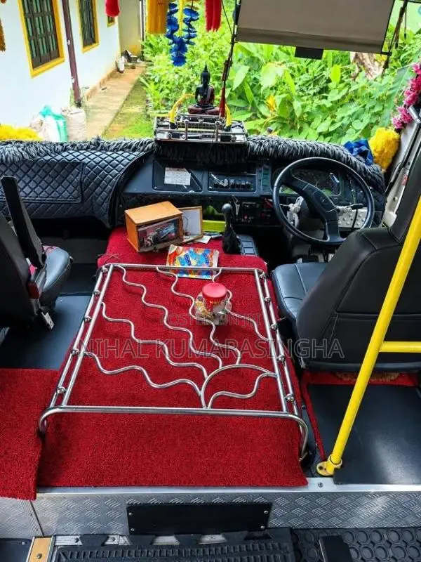 Eicher Skyline 2018 Bus (Used)