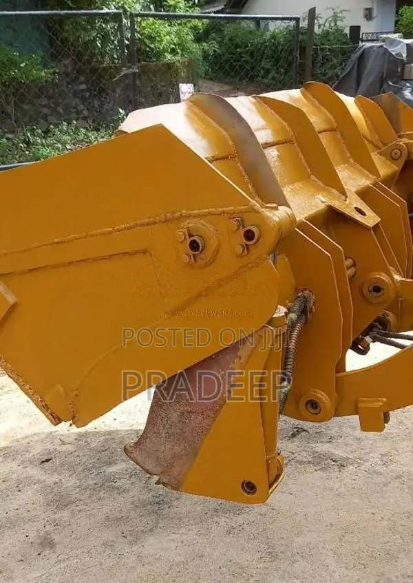 Mitsubishi WS200 L Wheel Loader 2017 Heavy-Duty (Used)