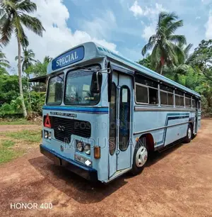 Ashok-Leyland Viking 2005 Bus (Used)