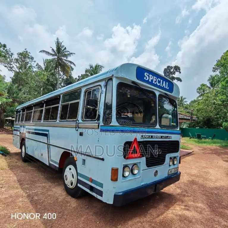 Ashok-Leyland Viking 2005 Bus (Used)