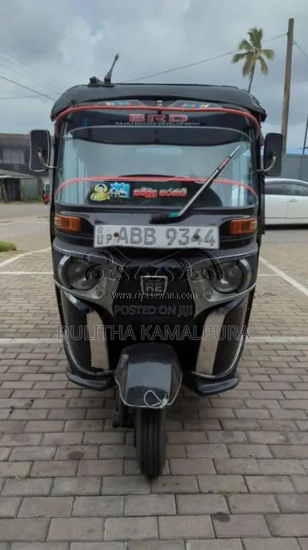 Bajaj 4 Stroke 2015 Three Wheel (Used)