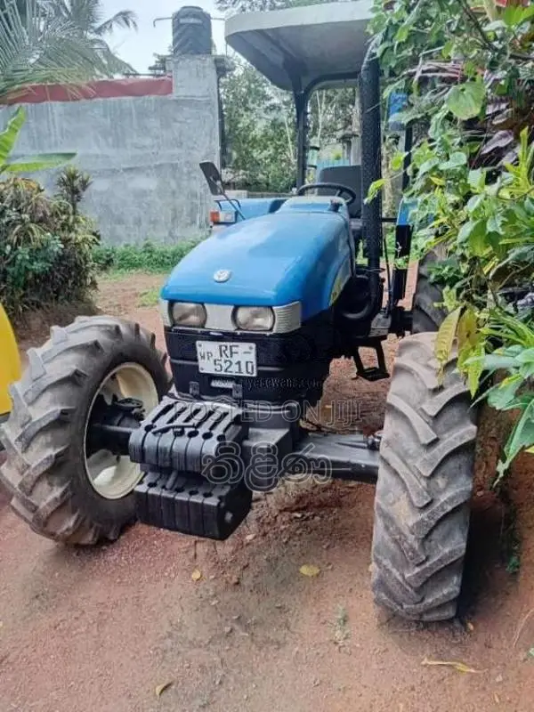 New-Holland 7500 2017 Tractor (Used)
