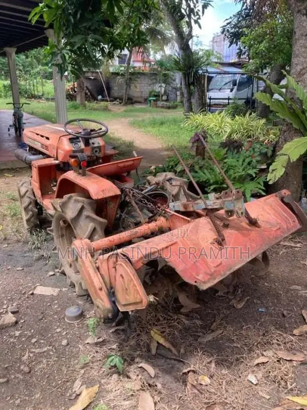 Kubota Japan 1997 Tractor (Used)